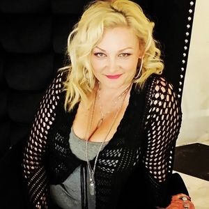 Meet your Posher, Nikki